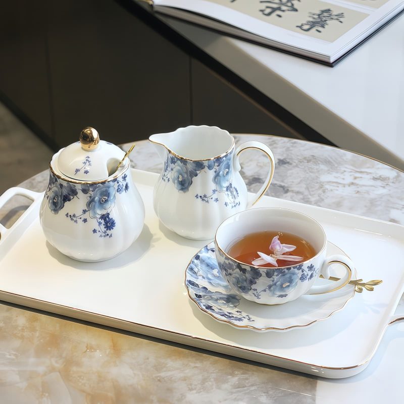 Zucker- und Milchset aus Porzellan mit Rosenmuster Rose Pattern Porcelain Sugar and Creamer Set | Elegant Tea Accessories - 4