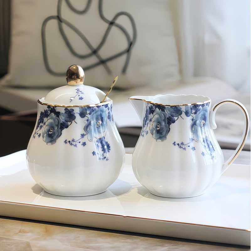 Zucker- und Milchset aus Porzellan mit Rosenmuster Rose Pattern Porcelain Sugar and Creamer Set | Elegant Tea Accessories - 3
