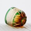 Handgeschliffenes Edo-Kiriko Sake-Glas aus grün-bernsteinfarbenem Kristall Edo Kiriko Green-Amber Crystal Sake Glass | Handcrafted Japanese Drinkware - 6