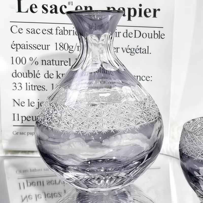 Edo-Kiriko-Sake-Set: Handgeschliffene Gläser mit Fuji-Farbverlauf Edo Kiriko Mount Fuji Gradient Sake Glass Set - Handcrafted Japanese Glassware - 5