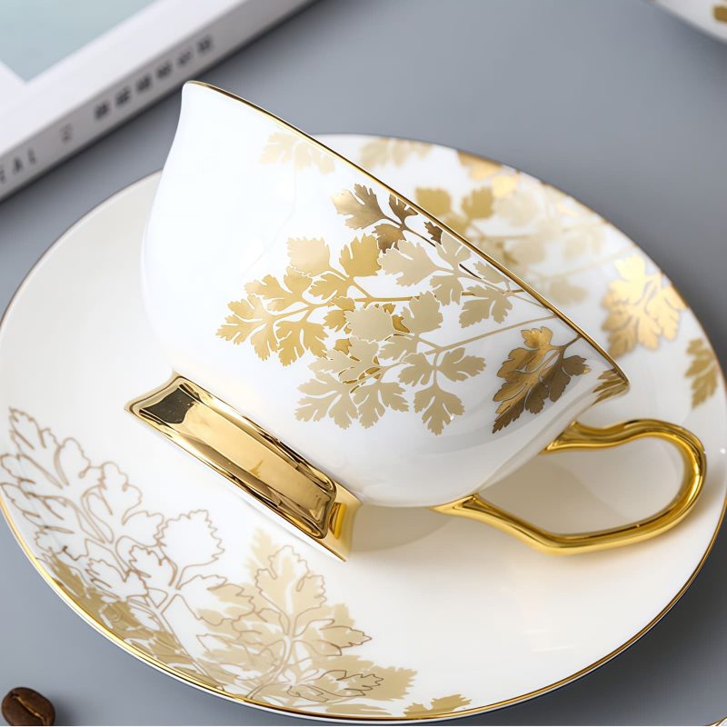 Bone China Teetasse und Unterteller Set mit goldenem Ahornblatt & Goldgriff Gold Maple Leaf Bone China Tea Cup & Saucer Set with Gold Handle - 2