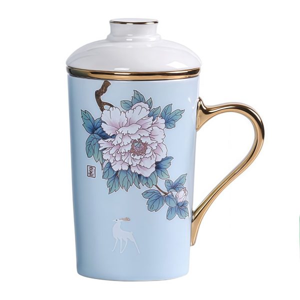 Porzellan-Teetasse mit Pfingstrosen-Motiv, Goldrand, Teesieb und Deckel Porzellan-Teetasse mit Pfingstrosen-Motiv, Goldrand, Teesieb und Deckel