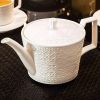 Weißes Porzellan-Teeservice mit Bohème-Relief White Bohemian Embossed Porcelain Tea Set - Elegant English Teaware - 3