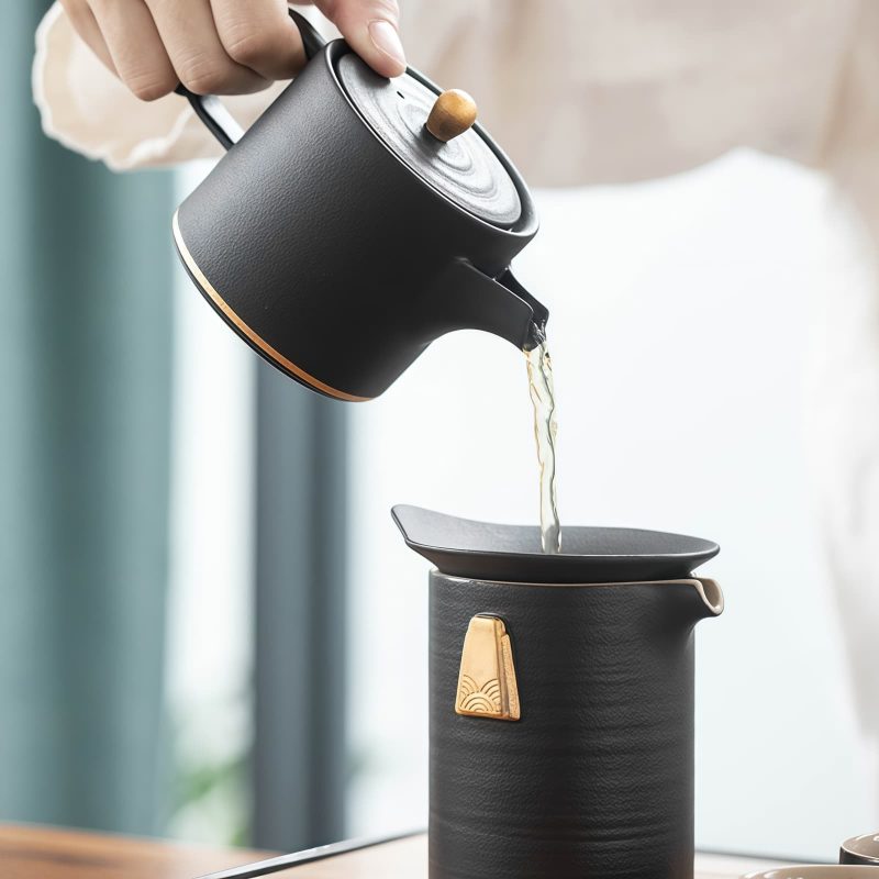 Gongfu-Teeset aus mattschwarzer Keramik mit Teetablett Pure Black Ceramic Kung Fu Tea Set with Tray | Authentic Gongfu Ceremony - 4
