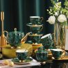 Grünes Porzellan-Teeset im englischen Stil mit eleganter Kanne & Goldrand Luxury English Tea Set: Porcelain Teapot Set (Green) - 1