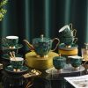 Grünes Porzellan-Teeset im englischen Stil mit eleganter Kanne & Goldrand Luxury English Tea Set: Porcelain Teapot Set (Green) - 9