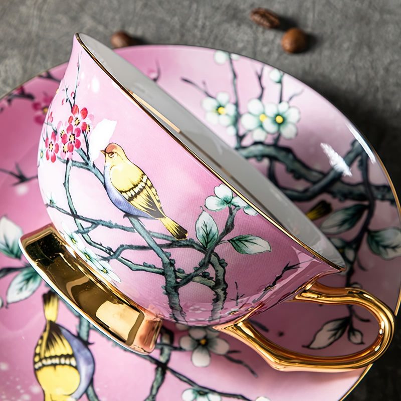 Teetassen-Set aus Bone China in Rosa mit Blumen- und Vogelmotiv und Goldgriff Pink Floral Bird Bone China Tea Cup Set with Gold Handles - 2
