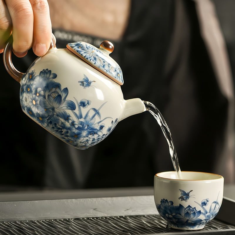 Blue & White Butterfly Porcelain Gongfu Tea Set - Elegant Chinese Tea Service - 3