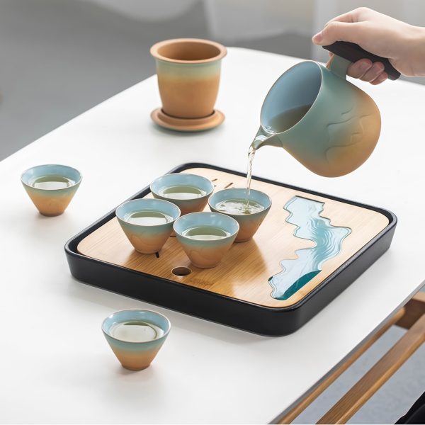 Chinesisches Keramik-Teeset „Berglandschaft“ mit integriertem Sieb & Tablett