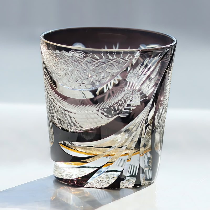 Handgefertigtes Edo-Kiriko-Whiskyglas mit Drachenmotiv und Holzkiste Edo Kiriko Dragon Motif Whisky Glass | Handcrafted Japanese Glass - 4