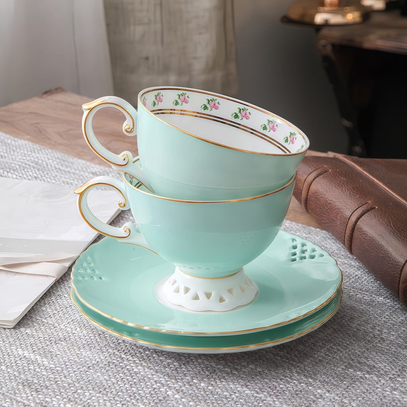 Openwork Floral Bone China English Tea Set with Gold Rim - 7