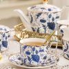 Englisches Teeservice aus Porzellan in Blau-Weiß mit Golddekor Blue & White Floral English Porcelain Tea Set with Gold Accents - 2