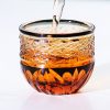 Edo Kiriko Sake-Glas | Handgeschliffenes Kristallglas in Schwarz & Bernstein Edo Kiriko Black-Amber Crystal Sake Glass | Handcrafted Japanese Glassware - 1