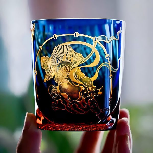 Handgefertigtes Edo-Kiriko-Whiskyglas „Raijin“ mit Holzbox