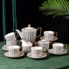Englisches Porzellan-Teeservice mit blau-weißen Streifen und Goldakzenten Blue & White Striped English Porcelain Tea Set with Gold Accents - 8