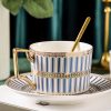 Englisches Porzellan-Teeservice mit blau-weißen Streifen und Goldakzenten Blue & White Striped English Porcelain Tea Set with Gold Accents - 3