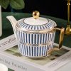 Englisches Porzellan-Teeservice mit blau-weißen Streifen und Goldakzenten Blue & White Striped English Porcelain Tea Set with Gold Accents - 1