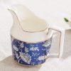 Englisches Porzellan-Teeservice mit floralem Dekor und Goldrand Blooming Floral English Porcelain Tea Set with Gold Rims - 4