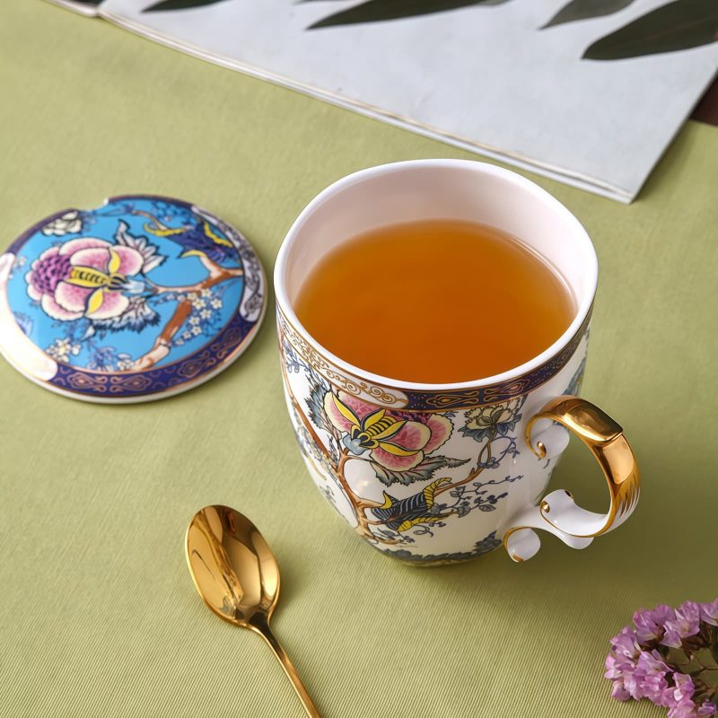 Klassischer Bone-China-Becher mit Deckel & Löffel Classical Bone China Mug with Lid & Spoon | Feicui Elegant Tea/Coffee Cup - 4