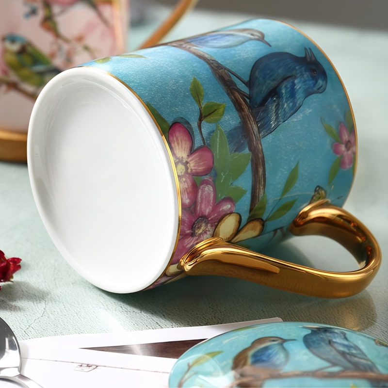 Bone-China-Tasse mit Vogel-Motiv, Deckel & Löffel Bird Bone China Mug with Lid & Spoon - Elegant Ceramic Tea Mug - 4