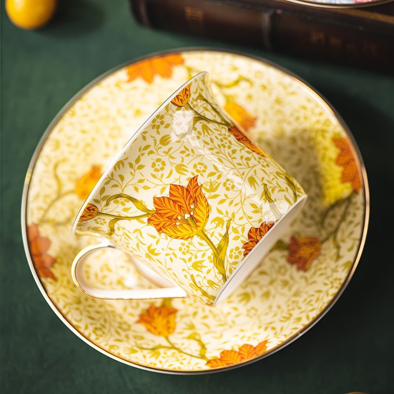 Tulip Porcelain Cup and Saucer Set with 24K Gold Trim - 1