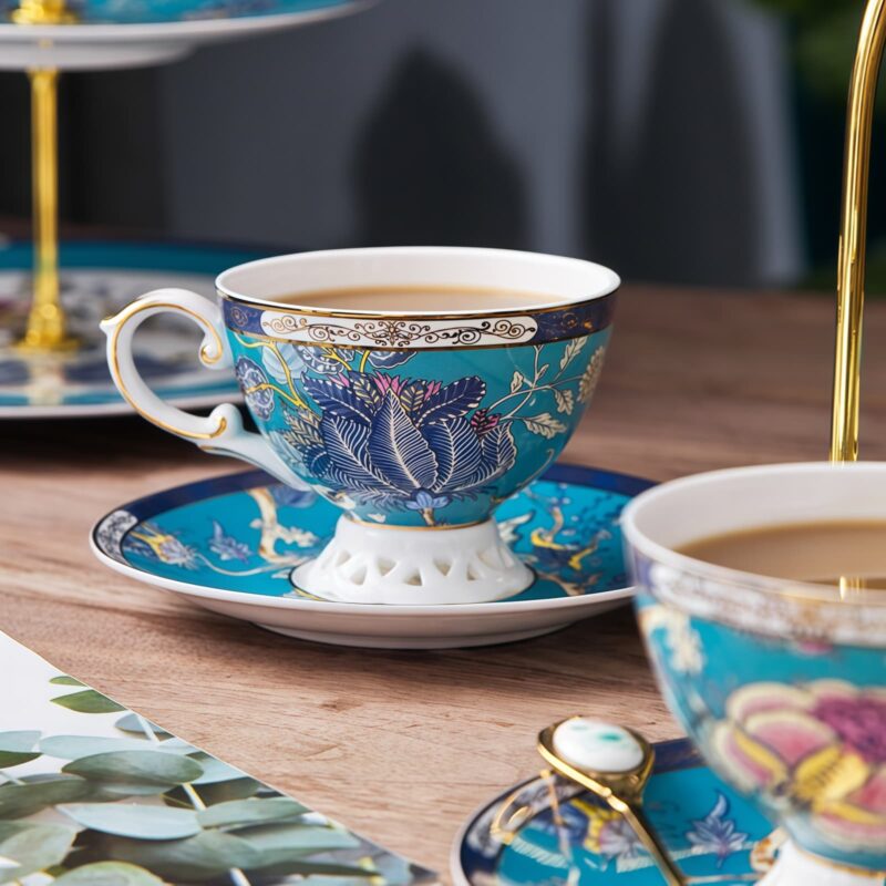 Handgefertigtes Bone-China-Teeservice „Jadeit“ mit edlem Golddekor INGRI Jadeite Handcrafted Bone China Tea Set with German Gold Detailing - 3