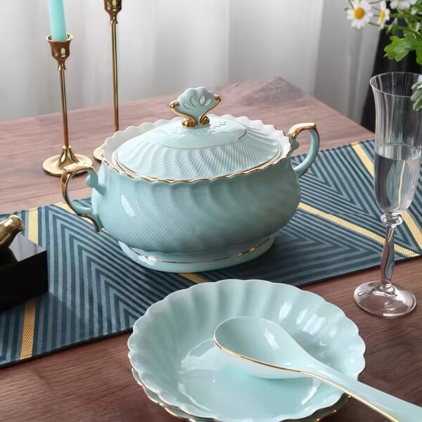 Handgefertigtes Bone-China-Geschirrset Ocean Blue mit echtem Goldrand Handgefertigtes Bone-China-Geschirrset Ocean Blue mit echtem Goldrand