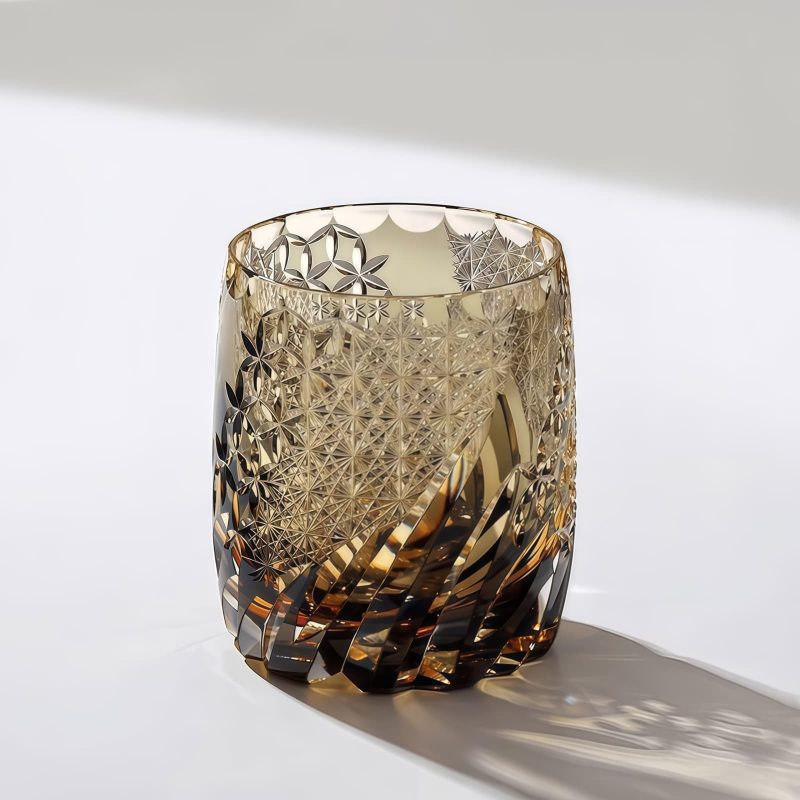 Edo-Kiriko-Whiskyglas aus bernsteinfarbenem Kristall mit edler Holzbox Edo Kiriko Amber Whisky Glass with Wooden Box - Artisan Made - 4