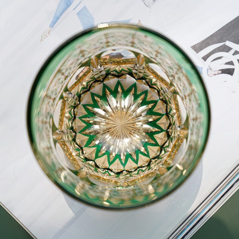 Handgeschliffenes Edo-Kiriko-Whiskyglas „Prisma“ mit Holzbox Edo Kiriko Prism Whisky Glass with Wooden Box - Geometric Brilliance - 2