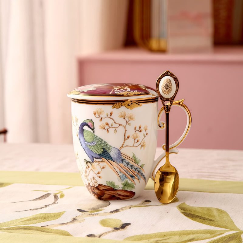 Handgefertigtes Bone-China-Tassenset für Paare mit Golddetails und goldenen Henkeln INGRI Handcrafted Bone China Couple Mug Set | Elegant Mugs - 1