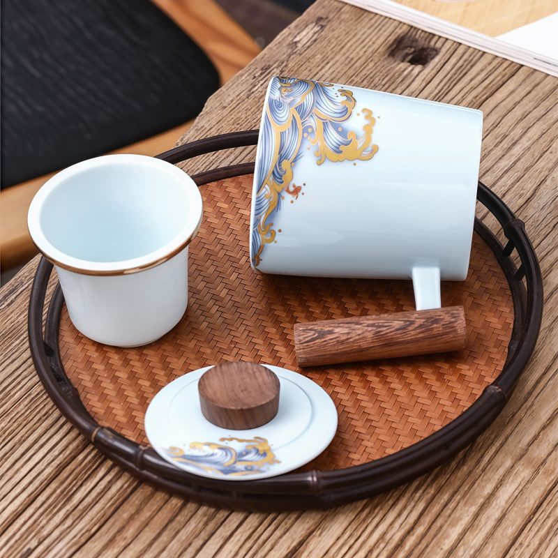 Tumbling Waves Porcelain Tea Mug with Gold Trim, Infuser & Lid (15 OZ) - 4