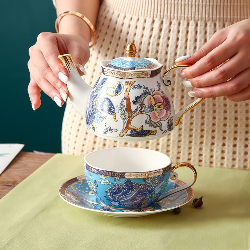 Klassisches Tea-for-One-Set aus Bone China mit botanischem Motiv und glänzendem Finish Classical Botanical Bone China Tea for One Set - Glossy Finish - 5