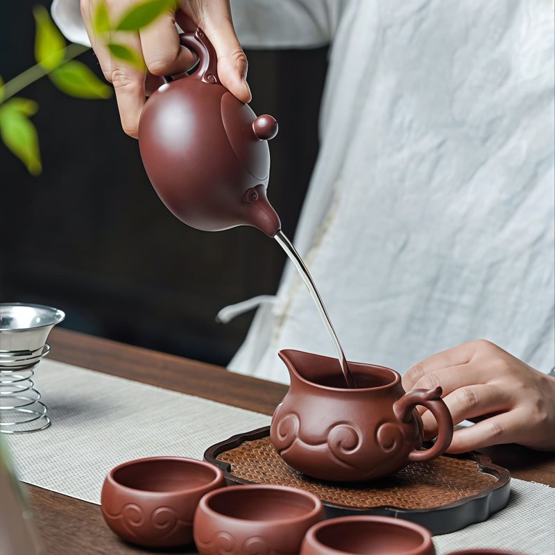 Handgefertigtes Yixing-Zisha-Teeset mit Wolkenmotiv Cloud Motif Handcrafted Yixing Purple Clay Tea Set - 5