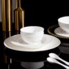 Geschirrset aus feinstem Bone China mit weißem Reliefdekor INGRI White Embossed Bone China Dinnerware Set | Handcrafted Luxury - 7