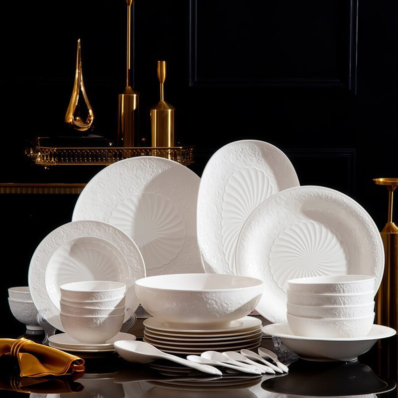Geschirrset aus feinstem Bone China mit weißem Reliefdekor INGRI White Embossed Bone China Dinnerware Set | Handcrafted Luxury - 8