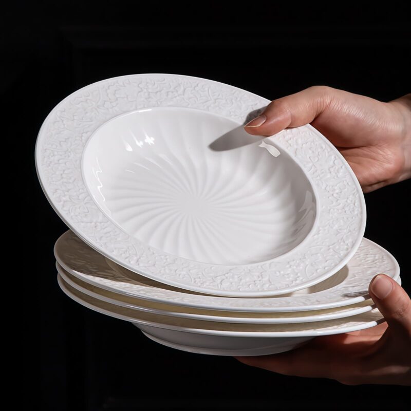 Geschirrset aus feinstem Bone China mit weißem Reliefdekor INGRI White Embossed Bone China Dinnerware Set | Handcrafted Luxury - 4