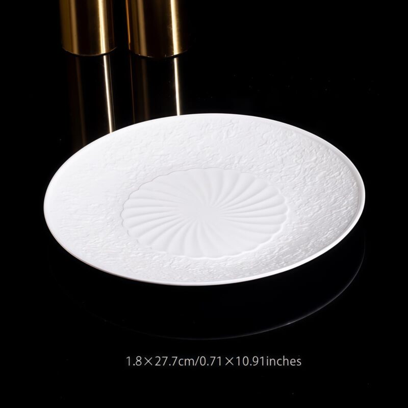 Geschirrset aus feinstem Bone China mit weißem Reliefdekor INGRI White Embossed Bone China Dinnerware Set | Handcrafted Luxury - 12