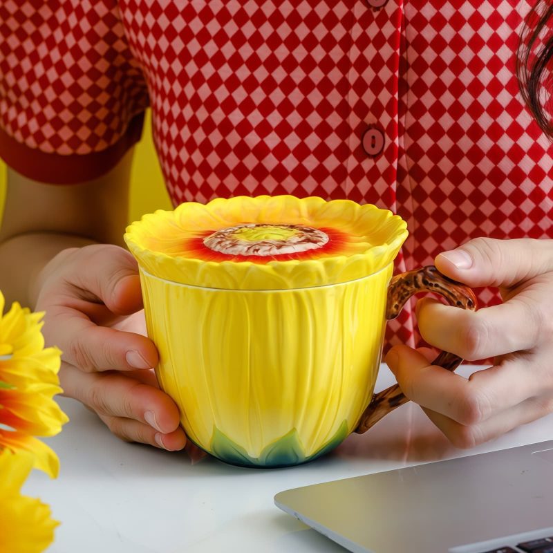 Handbemalte Sonnenblumen-Keramiktasse mit Blatthenkel und Deckel Hand-Painted Sunflower Ceramic Mug with Leaf Handle & Lid - 3