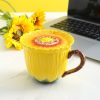 Handbemalte Sonnenblumen-Keramiktasse mit Blatthenkel und Deckel Hand-Painted Sunflower Ceramic Mug with Leaf Handle & Lid - 6