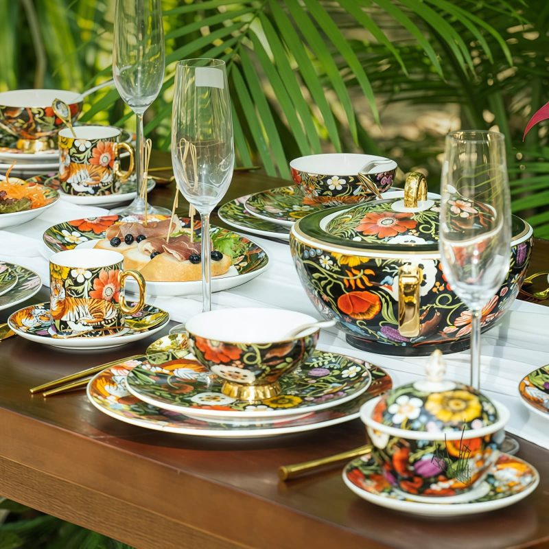 Handbemaltes Fine Bone China Geschirr-Set „Jungle Party“ mit Goldakzenten INGRI Jungle Party Bone China Dinnerware Set | Hand-Painted - 1