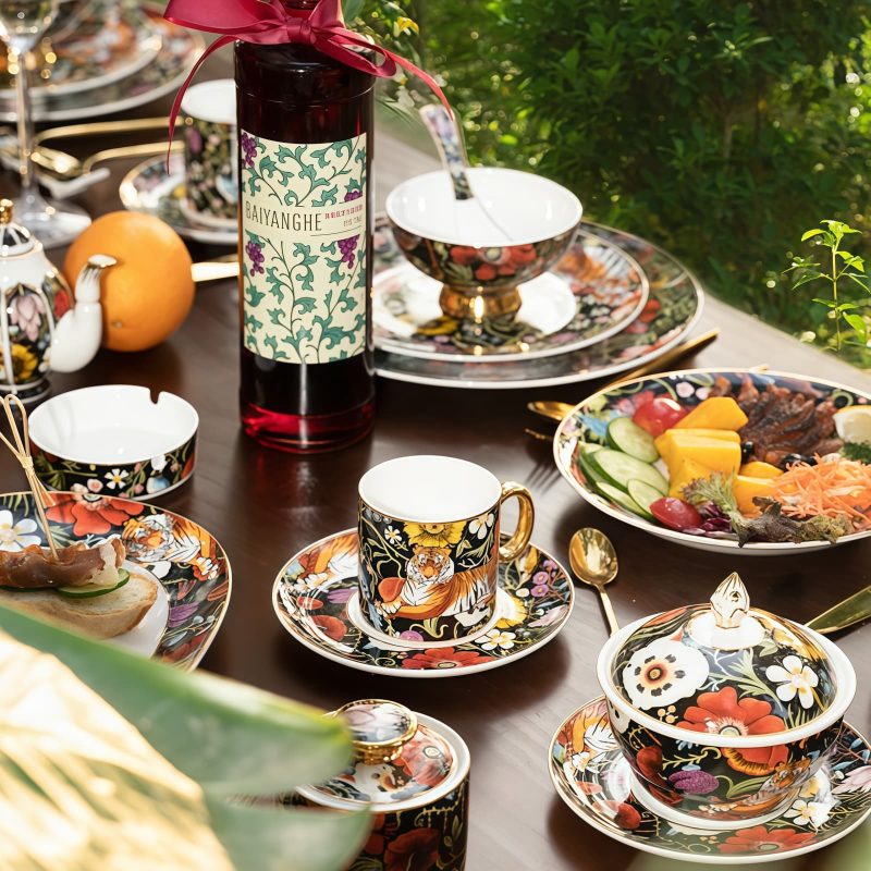 Handbemaltes Fine Bone China Geschirr-Set „Jungle Party“ mit Goldakzenten INGRI Jungle Party Bone China Dinnerware Set | Hand-Painted - 2