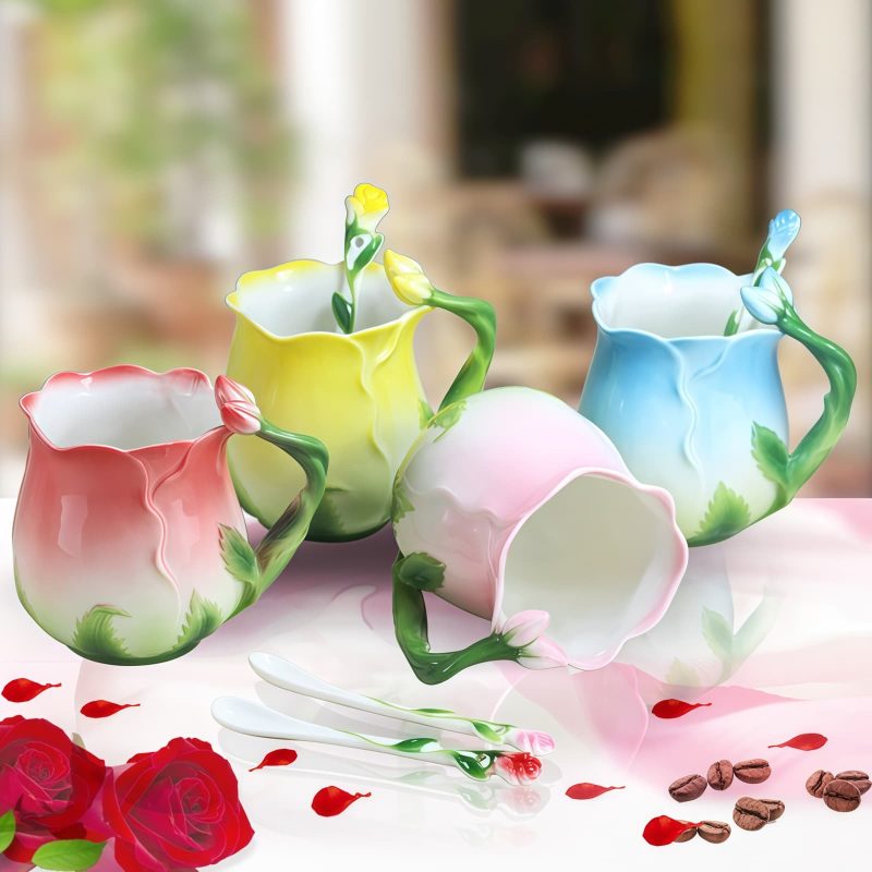 Tasse aus feinem Bone China mit Rosenknospen-Henkel und Blütenlöffel Rose Bone China Mug with Flower Handle & Spoon - Elegant Gift - 1