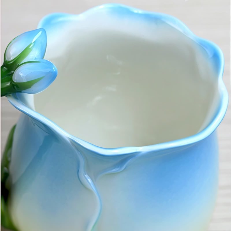 Tasse aus feinem Bone China mit Rosenknospen-Henkel und Blütenlöffel Rose Bone China Mug with Flower Handle & Spoon - Elegant Gift - 5
