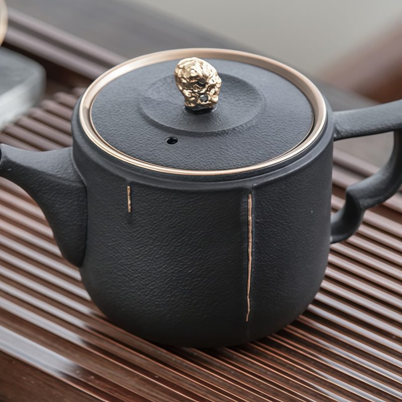 Chinesisches Gongfu-Teeservice aus Keramik – Schwarz-Gold mit Glanzfinish Luxury Black Gold Ceramic Chinese Gongfu Tea Set - Glossy Finish - 4