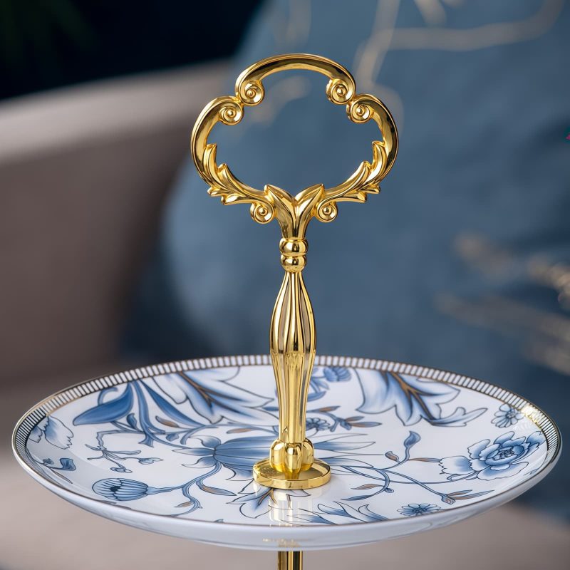 Etagere aus Bone China mit blau-weißem Yucca-Blütenmuster Blue White Yucca Floral Bone China Tiered Server | Elegant Dessert Display - 2