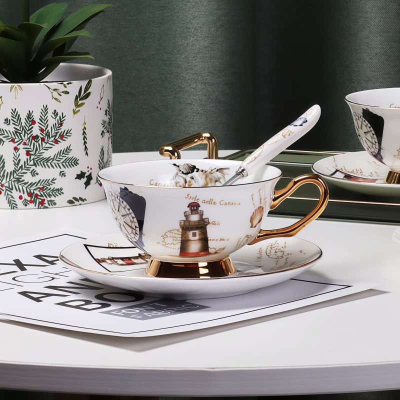 Teetasse und Unterteller Set aus Bone China im maritimen Design Ocean-Dreams Bone China Tea Cup & Saucer Set - Ocean-Inspired Design - 4