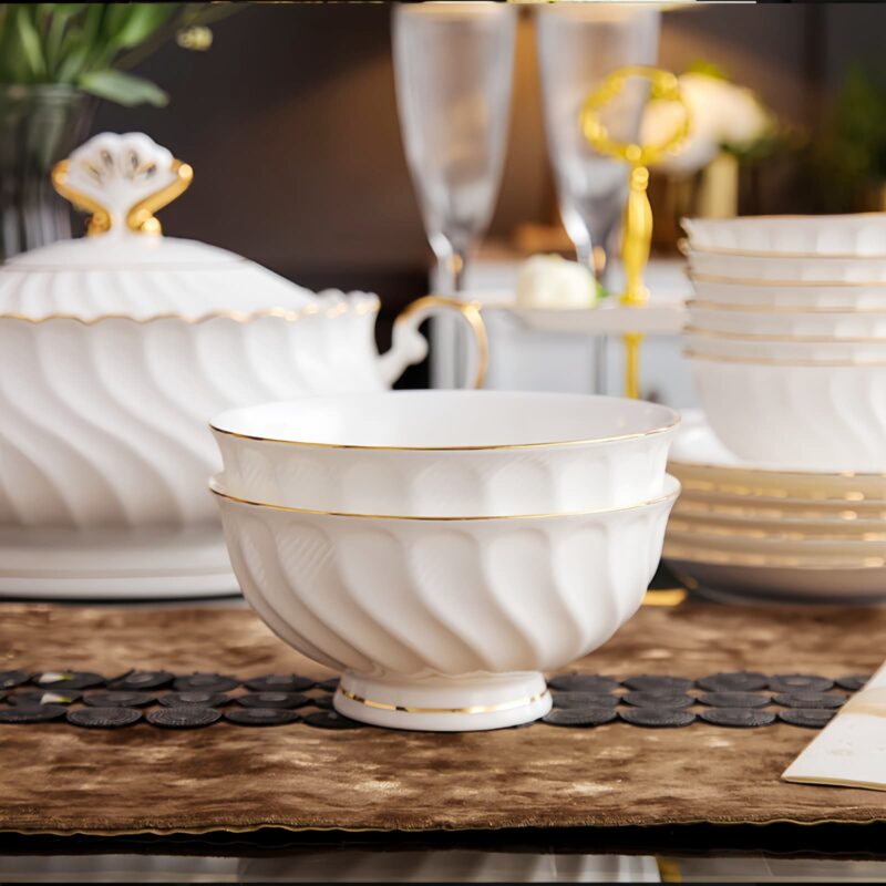 Handgefertigtes Bone-China-Geschirrset in Reinweiß mit Goldrand Pure White Handcrafted Bone China Dinnerware Set with Gold Edge - 10