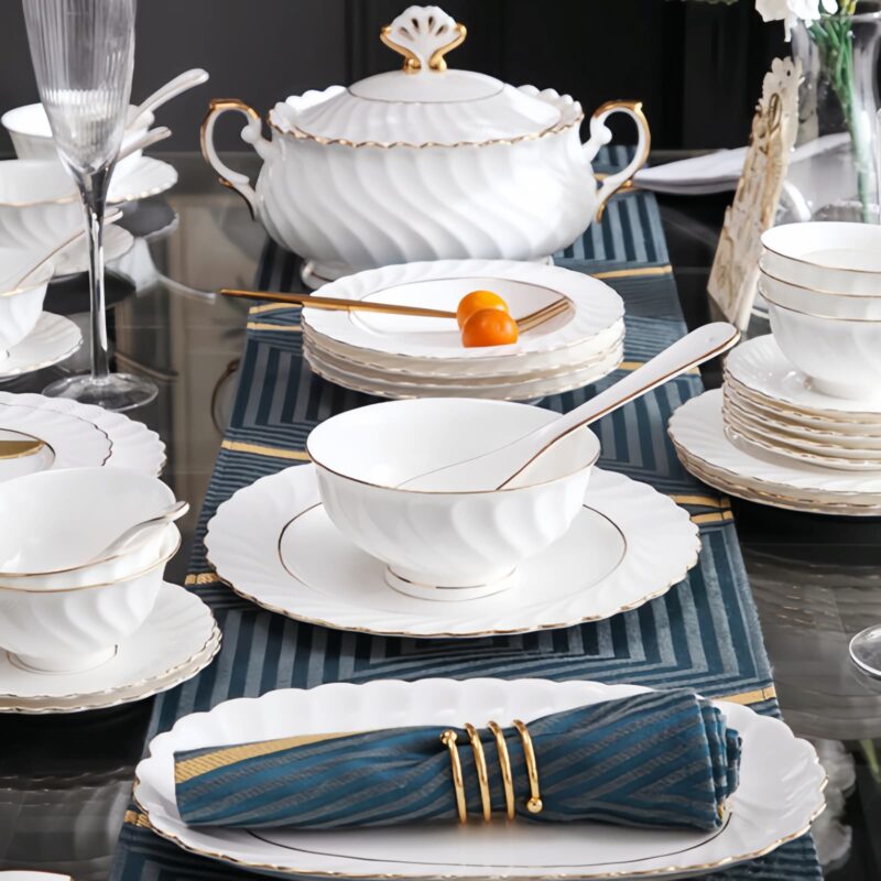 Handgefertigtes Bone-China-Geschirrset in Reinweiß mit Goldrand Pure White Handcrafted Bone China Dinnerware Set with Gold Edge - 13