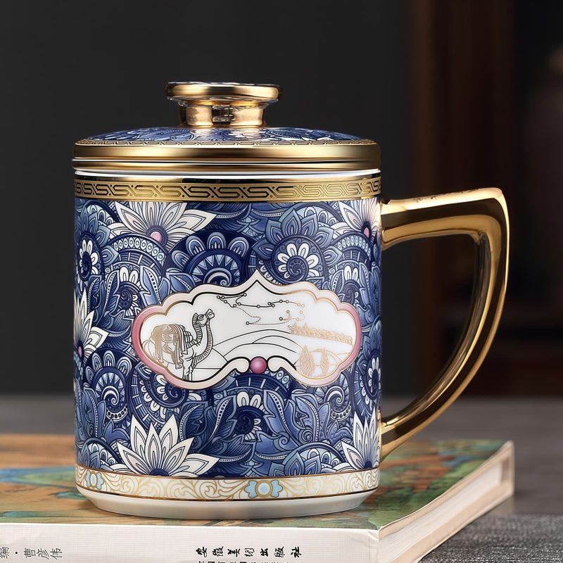 Teetasse aus Porzellan mit Seladon-Muster, Goldgriff, Goldrand, Teesieb und Deckel Celadon Porcelain Tea Mug with Gold Handle, Infuser & Lid | Elegant Steep Cup - 2