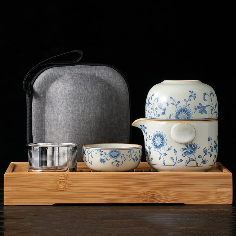 Blau-Weißes Vintage-Keramik Reise-Teeset mit Gaiwan, Sieb & Tasche Blue & White Vintage Ceramic Travel Gaiwan Tea Set w/ Strainer & Bag - 9